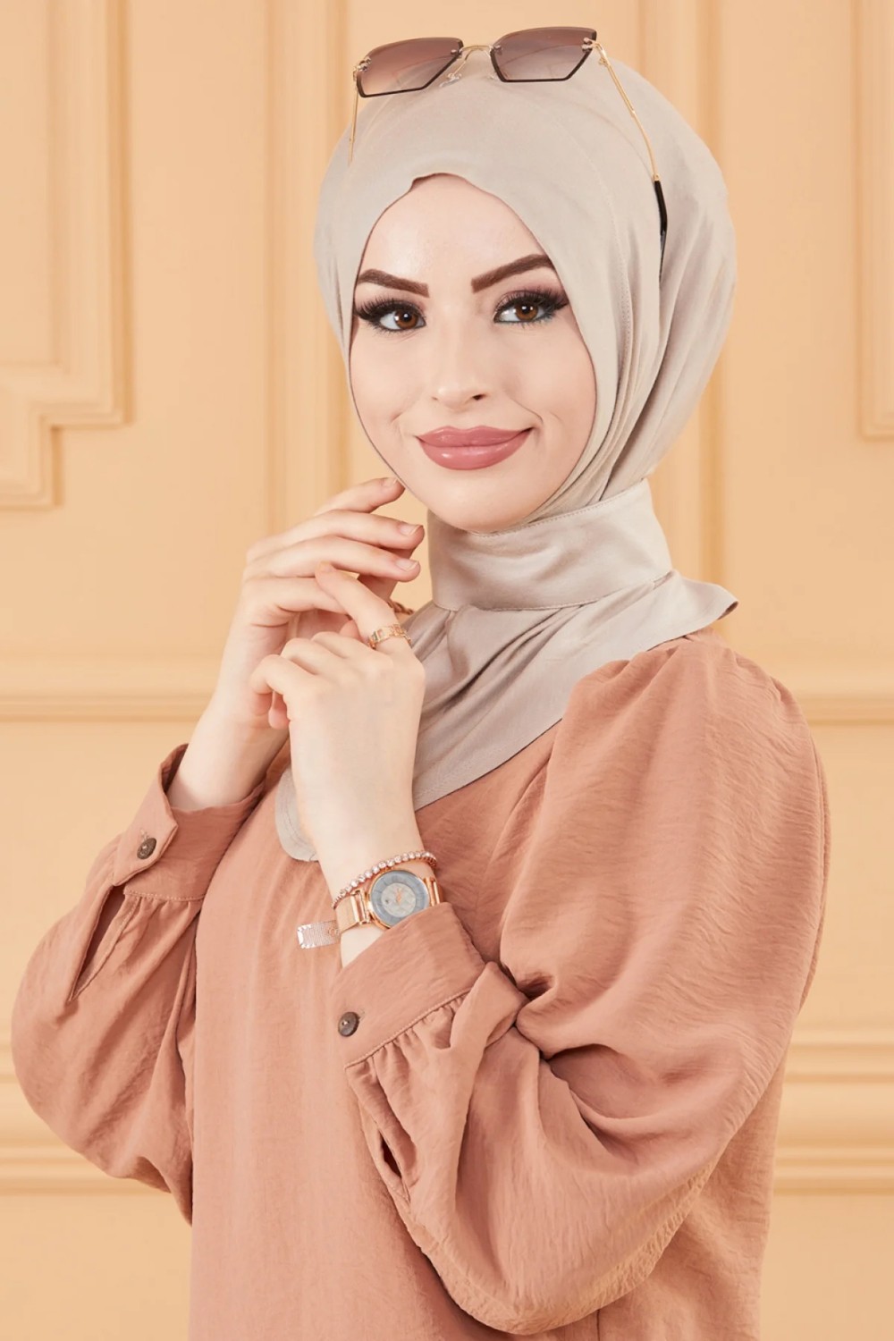 Belifanti Collection Kadın Tesettür Çıtçıtlı Bone Sandy Hijab Boyunluk Bone Açık Vizon