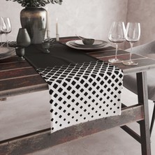 Vagonik Siyah Beyaz Puantiye Desenli Dijital Baskılı Runner 140X40