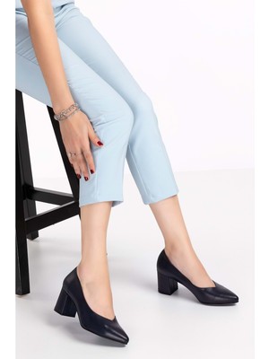 Gondol Kadın Hakiki Deri Klasik Topuklu Ayakkabı ŞHN.1930 - Lacivert - 37