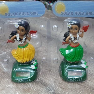 Güneş Enerjili Solar Dans Eden Kız Büyük Boy