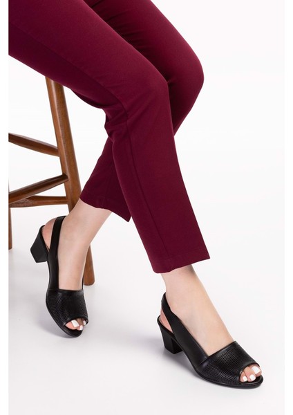 Kadın Hakiki Deri Klasik Topuklu Ayakkabı VDT.262 - Siyah - 34