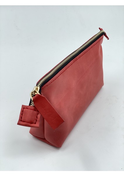 Kadın Seyahat ve Kozmetik Çantası El Yapımı Hakiki Deri modelleri