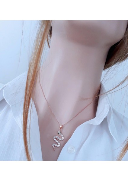 Rose Yılan Kolye