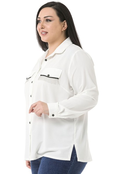 Büyük Beden Cepleri Zincir Detaylı Yanı Yırtmaçlı Beyaz Gömlek indirimleri