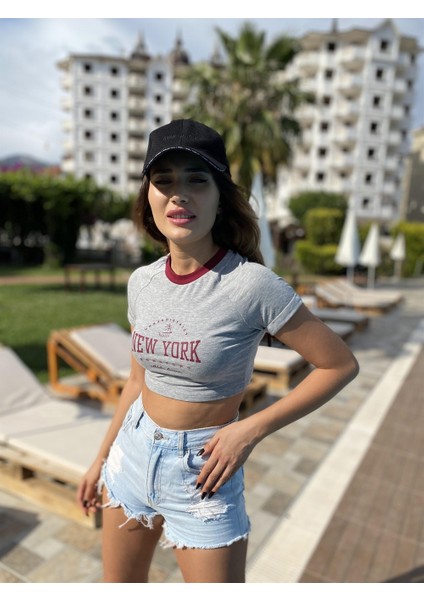 Corea Newyork Baskı Nakış Işleme Detaylı Crop T-Shirt