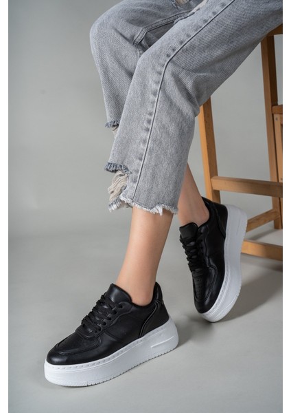 Siyah Beyaz Kadın Sneaker 0012255 indirimleri