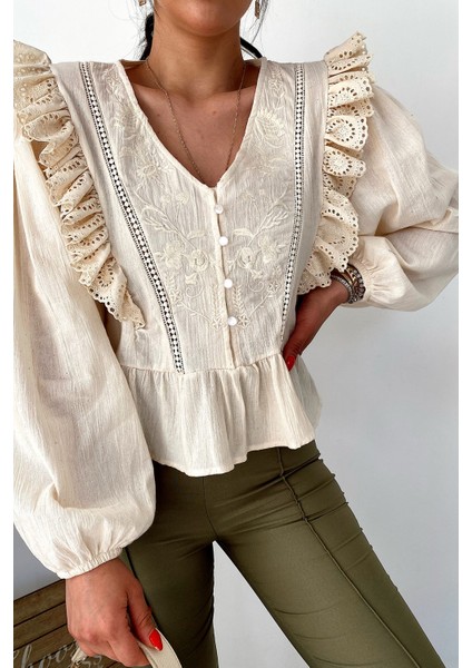 Kadın Fisto Kenarlı Tasarım Bluz fiyatları