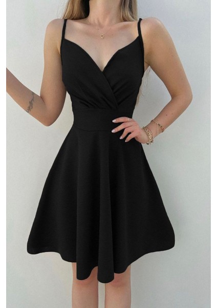 Krep Kumaş Siyah Ince Askılı Kloş Elbise