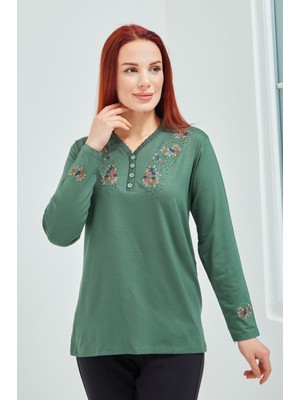 fresh&moda Kadın Yeşil V Yaka Düğmeli Çiçekli Likralı Anne Penye Bluz
