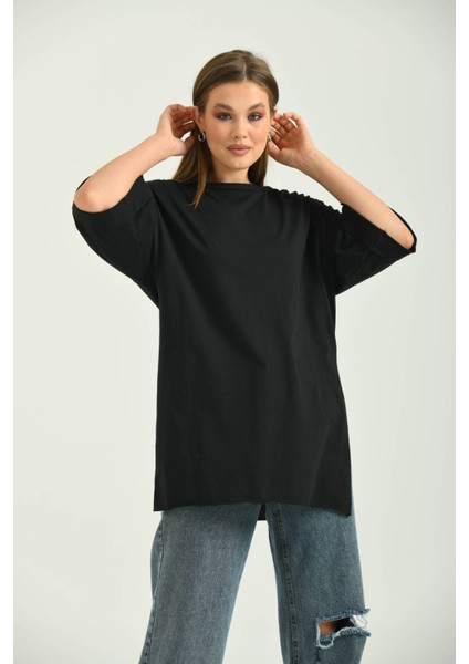 Siyah Duble Kol Geniş Kesim Asimetrik Yırtmaçlı Örme T-Shirt indirimleri