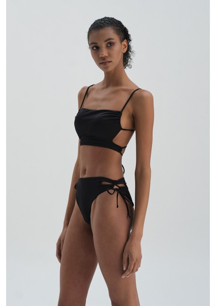 Siyah Yanı Büzgülü Bikini Alt