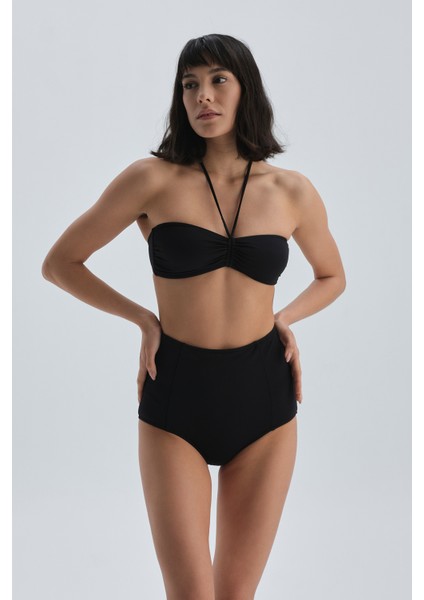 Siyah Straplez Bikini Üst