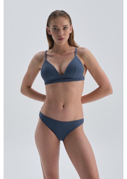 Marin Üçgen Kaplı Bikini Üst