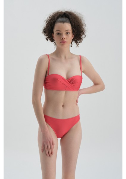 Kırmızı Straplez Kaplı Bikini Üst Tak Çık modelleri