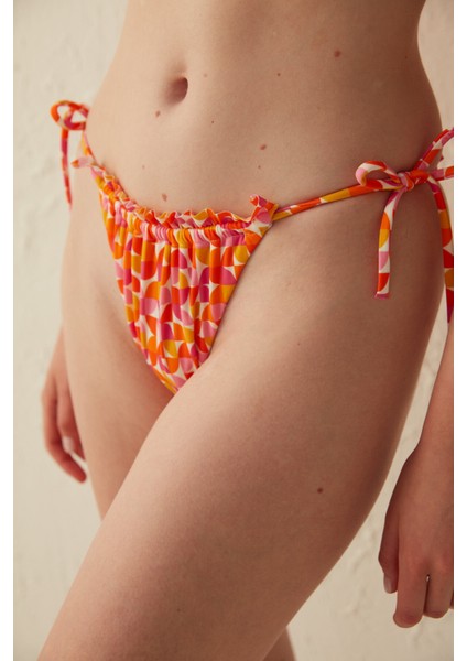 Çok Renkli Retro Süper Fırfır Detaylı Bikini Altı