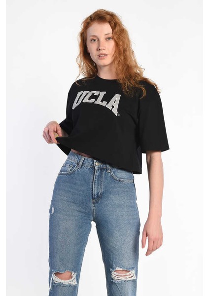 Helena Siyah Bisiklet Yaka Oversize Crop Nakışlı Kadın Tshirt