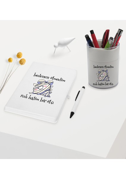 Gift Ruh Halim Bir Ölü Tasarımlı Beyaz Defter Kalem ve Kalemlik Hediye Seti - Model 1
