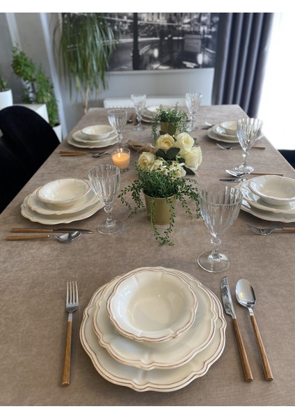 Kadife Dokulu Dertsiz Sütlü Kahverengi Koyu Bej Masa Örtüsü