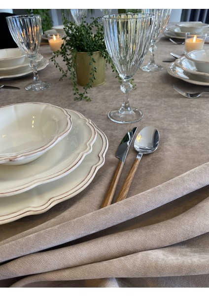 Kadife Dokulu Dertsiz Sütlü Kahverengi Koyu Bej Masa Örtüsü fiyatları