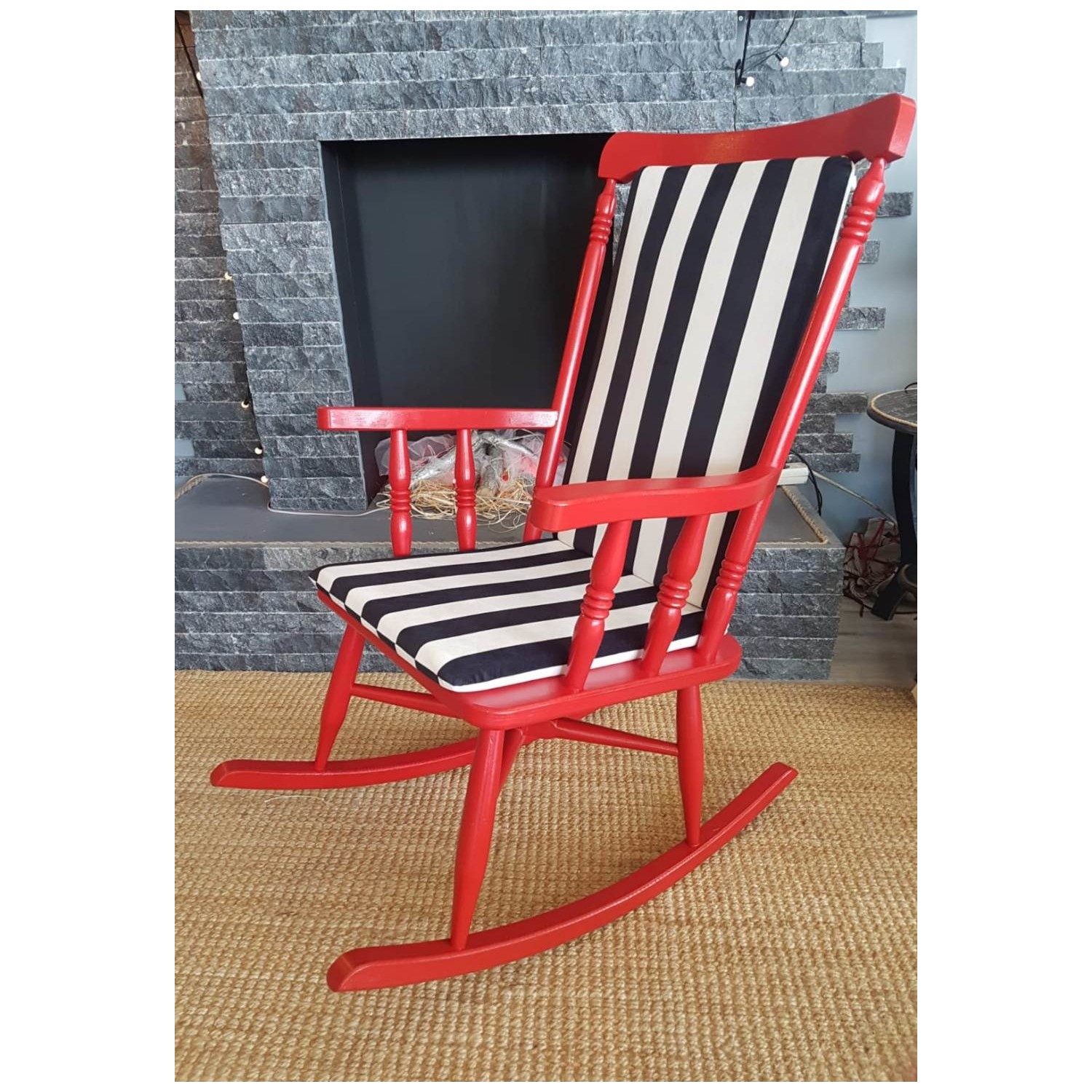 Aduşka Tasarım Dekoratif Sallanan Sandalye Fiyatı Aduşka Tasarım Dekoratif Sallanan Sandalye Fiyatı