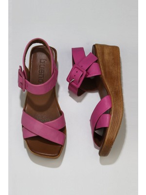 Bueno Shoes Fuşya Deri Kadın Dolgu Topuklu Sandalet