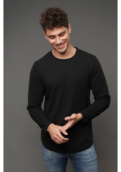 Siyah Bisiklet Yaka Kendinden Desenli Sweat