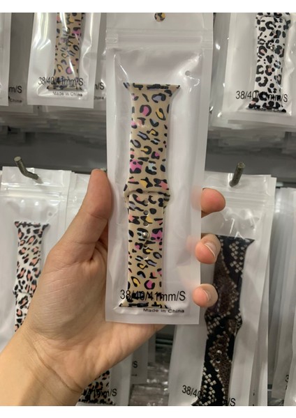 Apple Watch Silikon Desenli Kordon 38-40-41 mm white