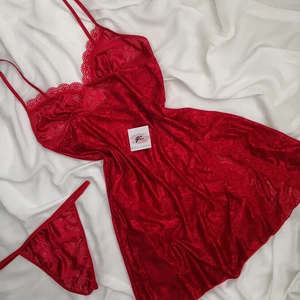 Kadınlar İçin Gece İncisi Likralı Gecelik Takım Şık ve Rahat Kumaşla Tasarlandı