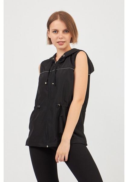 Siyah Mikro Kumaş Yelek Kadın Kapüşonlu Tasarım Yağmur Koruması Sunar fiyatları