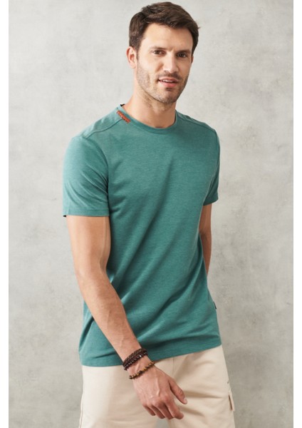 Erkek Yeşil Slim Fit Dar Kesim Bisiklet Yaka Pamuklu Tişört fırsatları