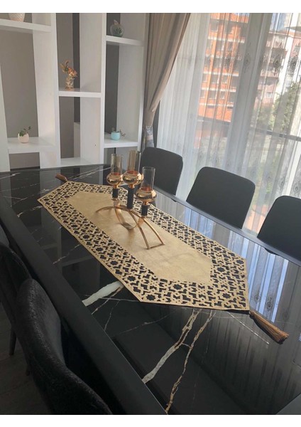 Selçuklu Modeli Gold Renk Masa Örtüsü Runner