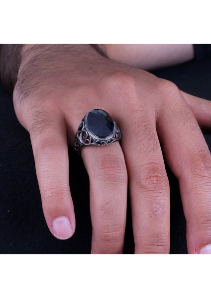 Oval Model Zirkon Taşlı 925 Ayar Gümüş Erkek Yüzük