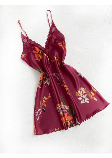 Dantel Detaylı Saten Gecelik