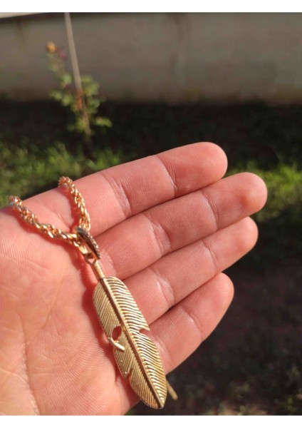 Kuş Tüyü Figürlü Altın Renk Kolye