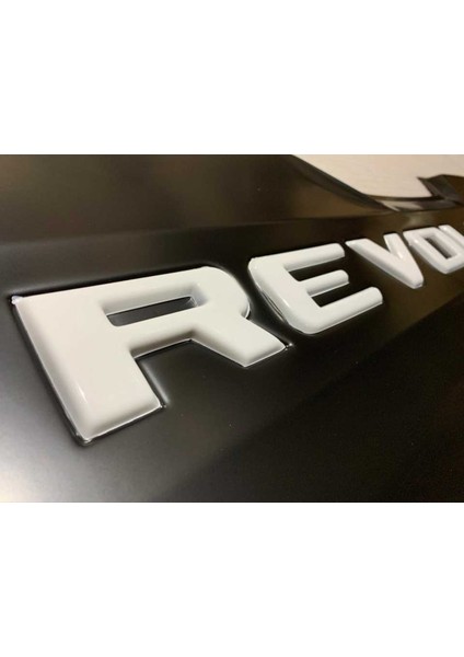 Toyota Hilux Revo Bagaj Kaplama Revolution Yazılı Beyaz 2015+ modelleri
