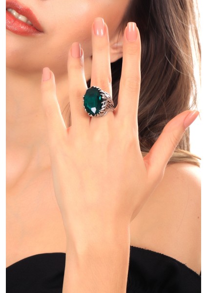 Kadın Antik Gümüş Kaplama Yeşil Renk Swarovski Taş Detaylı Ayarlanabilir Oval Formlu Tasarım Yüzük