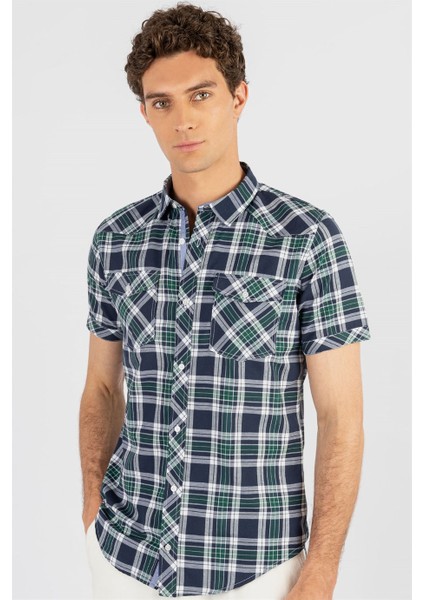 Slim Fit Kısa Kol Ekose Çift Cep Kapaklı Teksas Model Erkek Gömlek