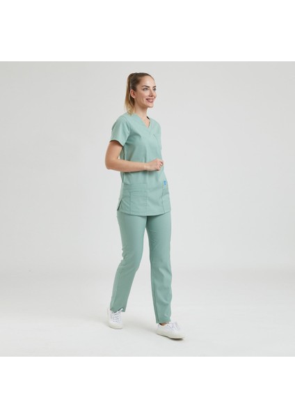 Likralı Dinamik Basic Doktor, Hemşire Forması – Kadın, Mint Yeşil