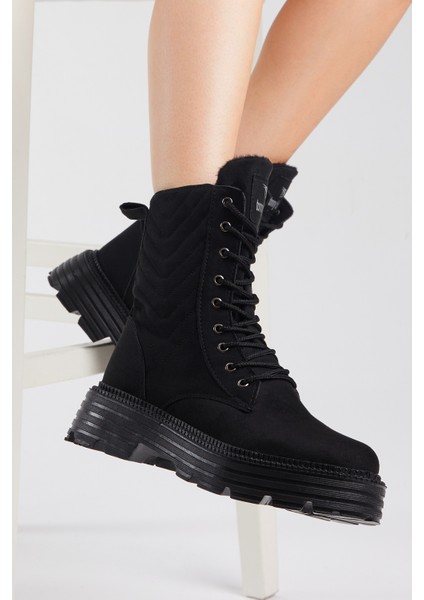 Kadın Siyah Süet Desenli Rahat Kalıp Bağcıklı Bot indirimleri