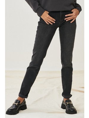 WRANGLER Kadın Slim Fit Dar Kesim Denim Esnek Jean Kot Pantolon