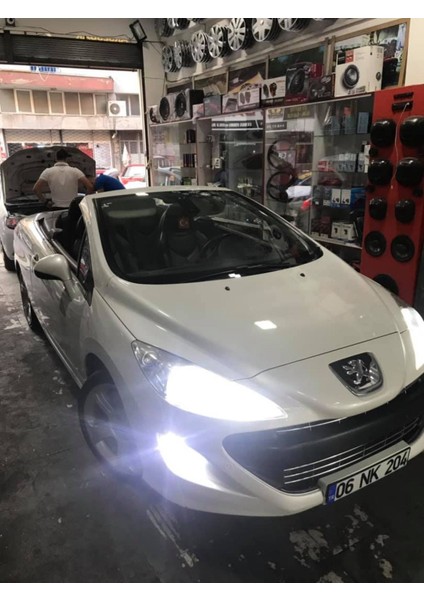 Oto h.i.t. Peugeot 308 Kısa Farlar Için Uyumlu Şimşek Etkili LED Xenon Beyaz Far Ampulü