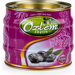 By Özlem Zeytin Pırlanta 2 Kg Teneke Siyah Zeytin (321-350 klb)