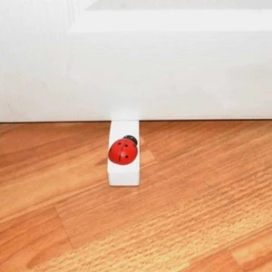 Beyaz Uğur Böcekli Kapı Altı Durdurma Stoperi