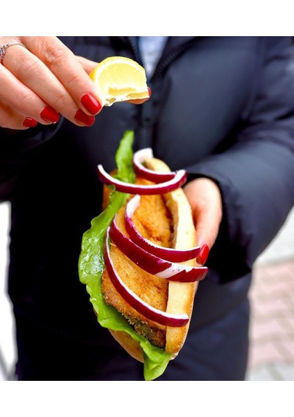 Ekmek Arası Uskumru Balık