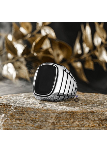 925 Ayar Gümüş Siyah Oniks Taşlı Modern Tasarım Erkek Yüzük fiyatları