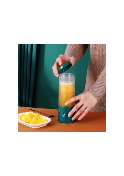 Mini Taşınabilir Elektrikli Meyve USB Şarj Edilebilir Meyve Sıkacağı Kablosuz Smoothie Maker Blender Makinesi