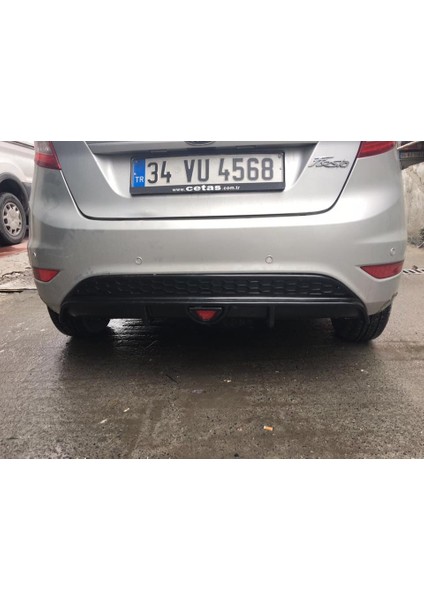 Ford Fiesta Çakarlı Difüzör (Plastik)