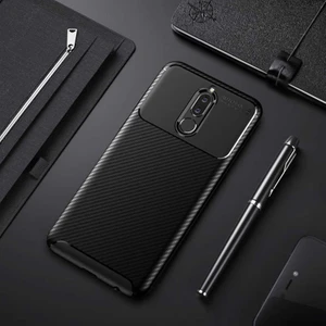 Huawei Mate 10 Lite Kılıf Karbon Dokulu Silikon - Siyah