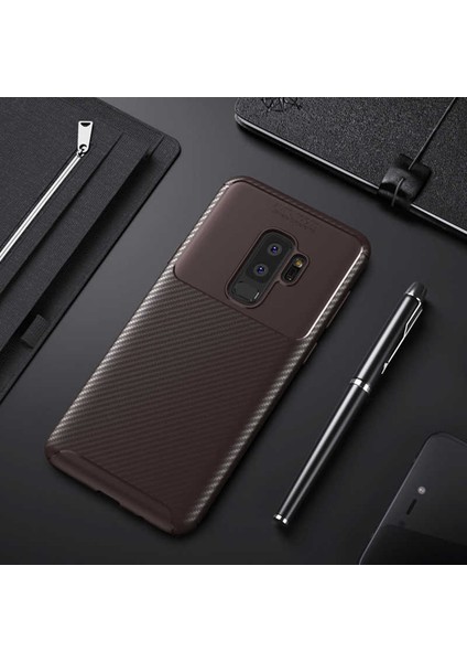Galaxy S9 Plus Kılıf Karbon Dokulu Silikon - Kahverengi
