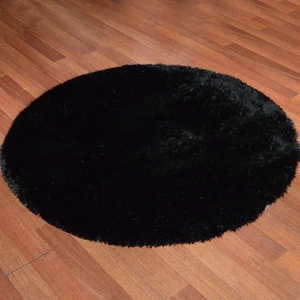 Yuvarlak Post Halı Tavşan Tüyü Siyah Halı-Do-Tav 80 x 80  Cm